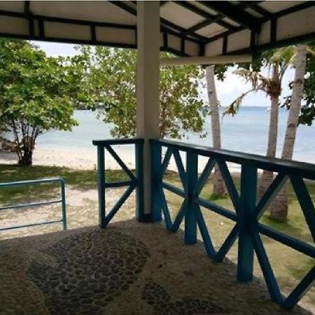 Mangrove Oriental Bed & Breakfast Resort マラパスクア島 エクステリア 写真