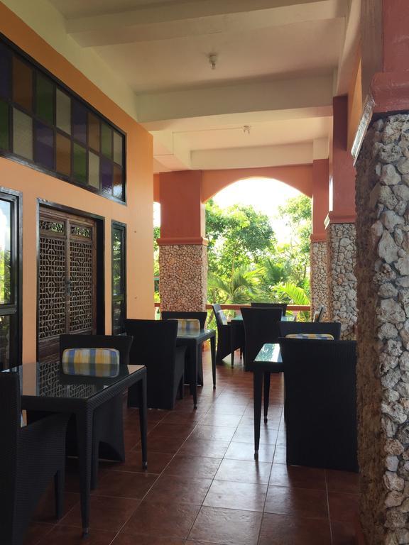 Mangrove Oriental Bed & Breakfast Resort マラパスクア島 エクステリア 写真