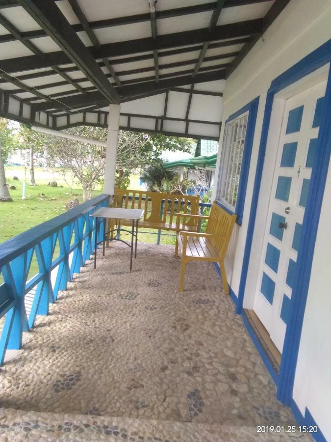 Mangrove Oriental Bed & Breakfast Resort マラパスクア島 エクステリア 写真