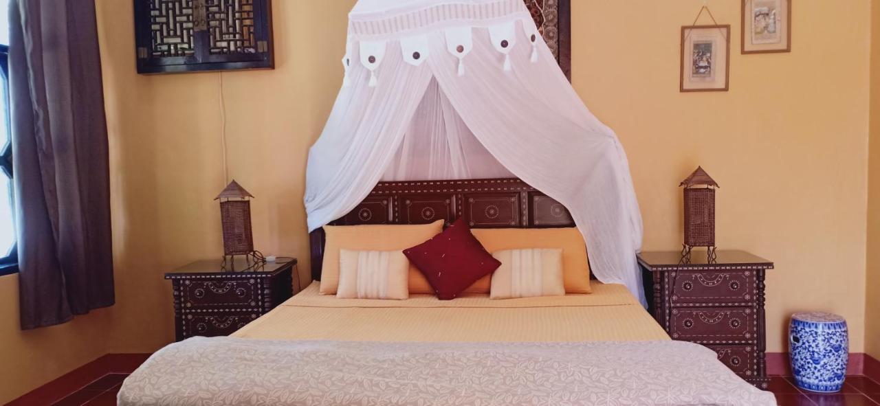 Mangrove Oriental Bed & Breakfast Resort マラパスクア島 エクステリア 写真