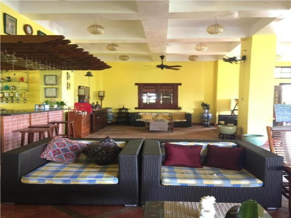 Mangrove Oriental Bed & Breakfast Resort マラパスクア島 エクステリア 写真