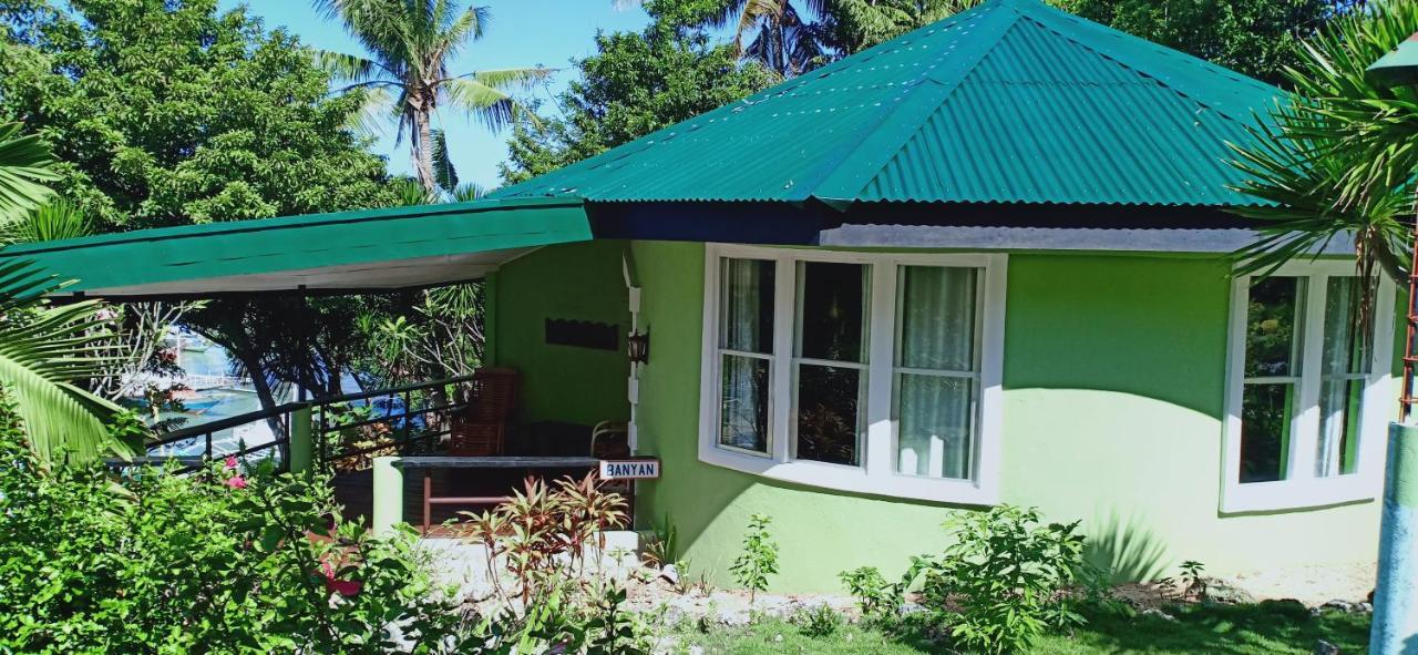 Mangrove Oriental Bed & Breakfast Resort マラパスクア島 エクステリア 写真