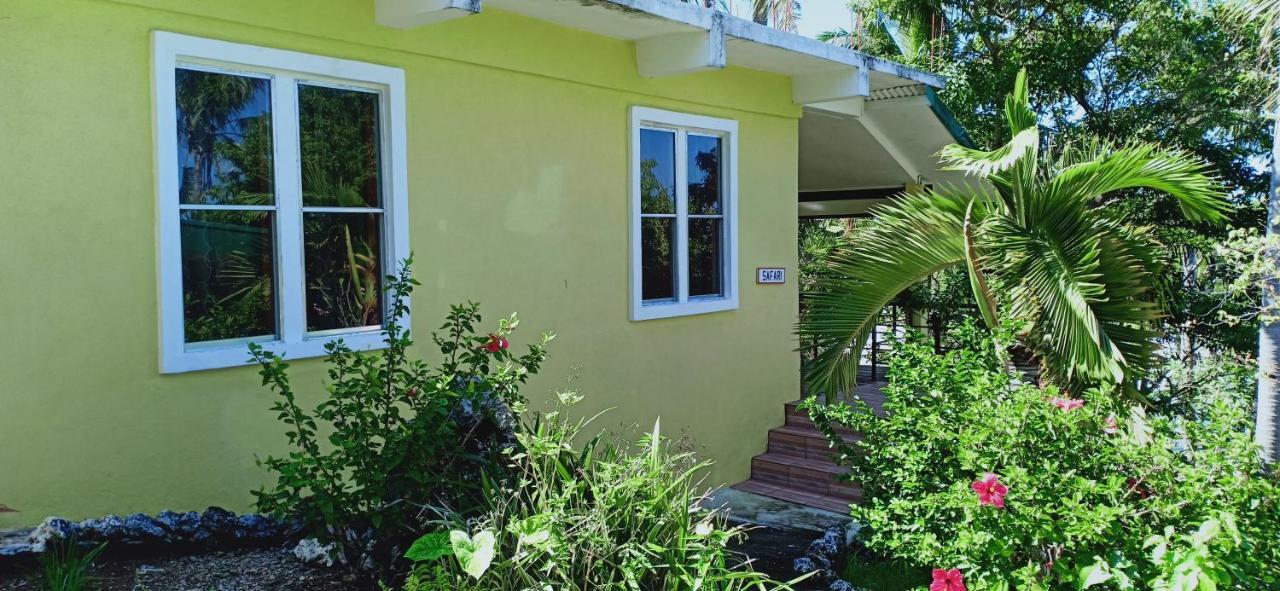 Mangrove Oriental Bed & Breakfast Resort マラパスクア島 エクステリア 写真
